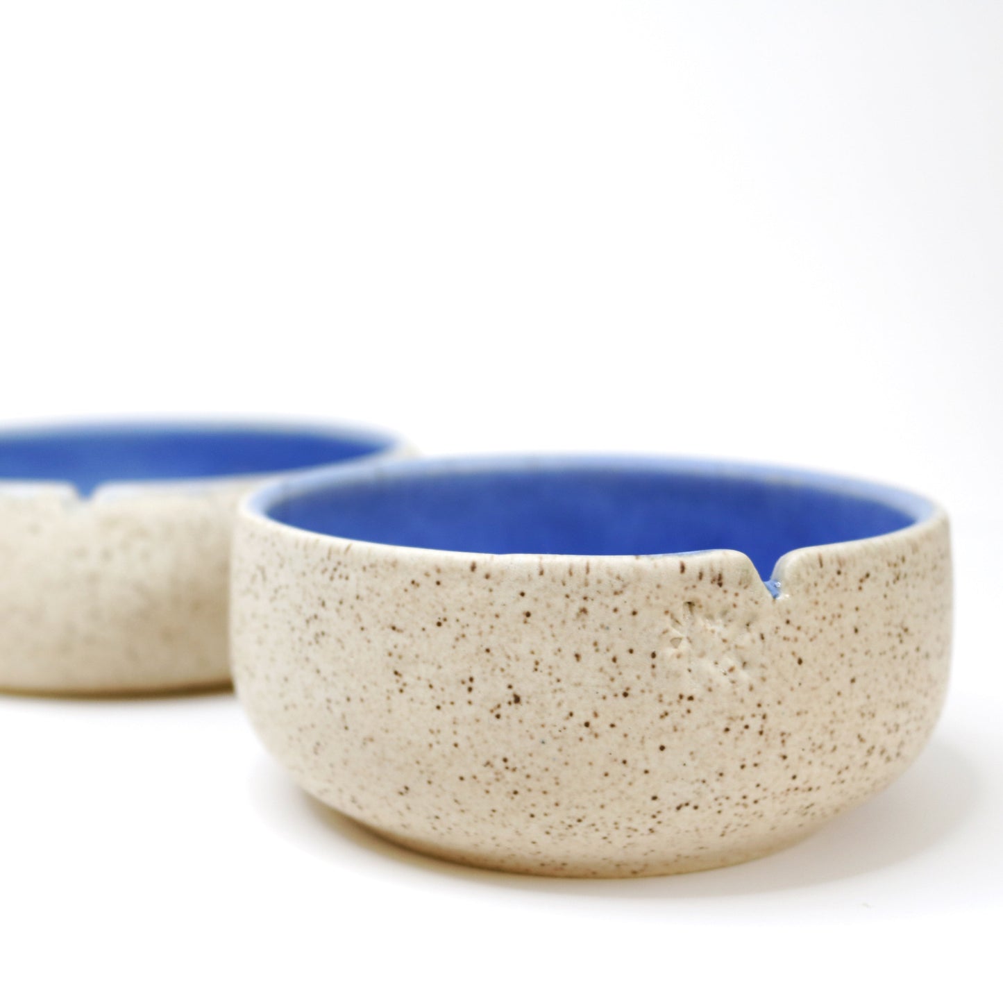Emptiness Pot Almond/Blue