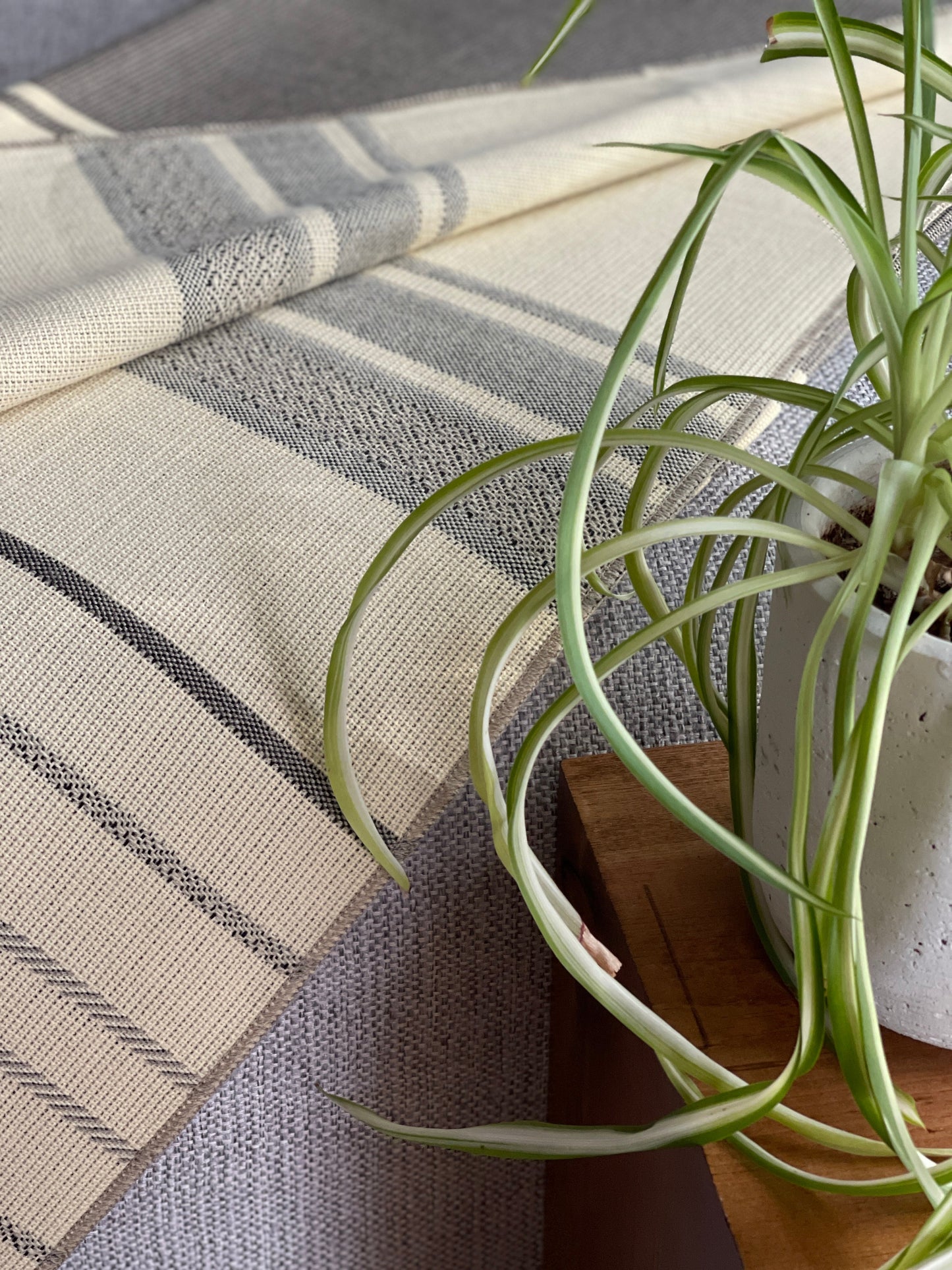 Equinoccio Throw - Cedar Brown