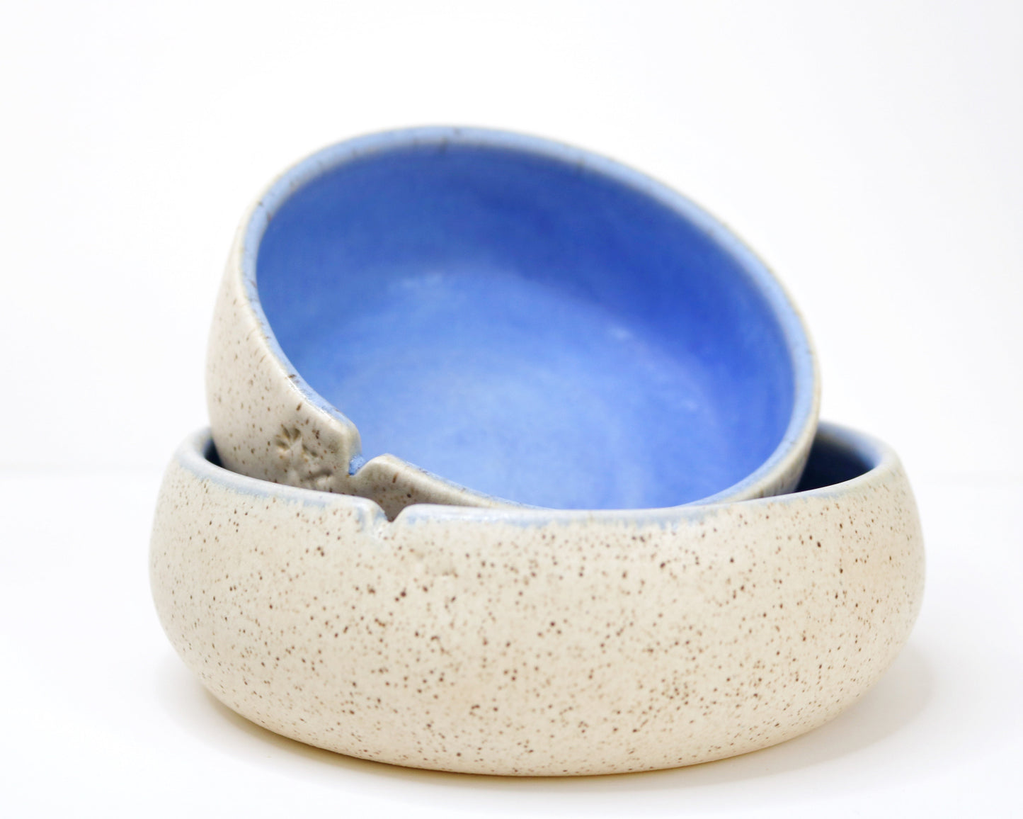 Emptiness Pot Almond/Blue