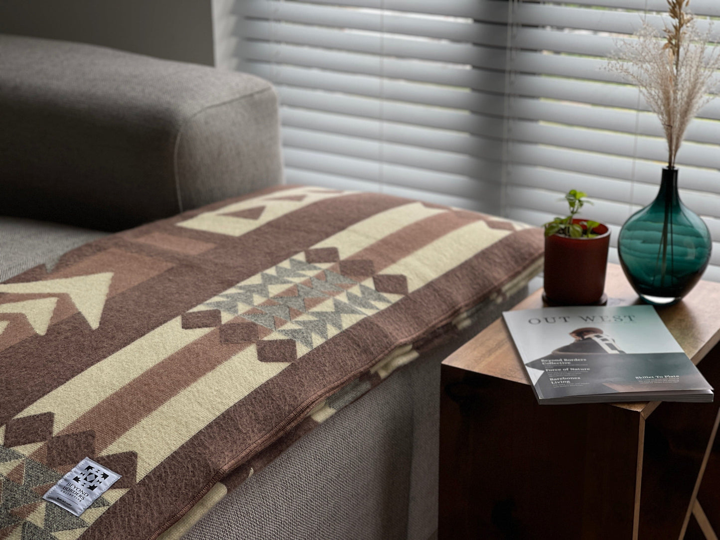 Loja Blanket - Light Mahogany