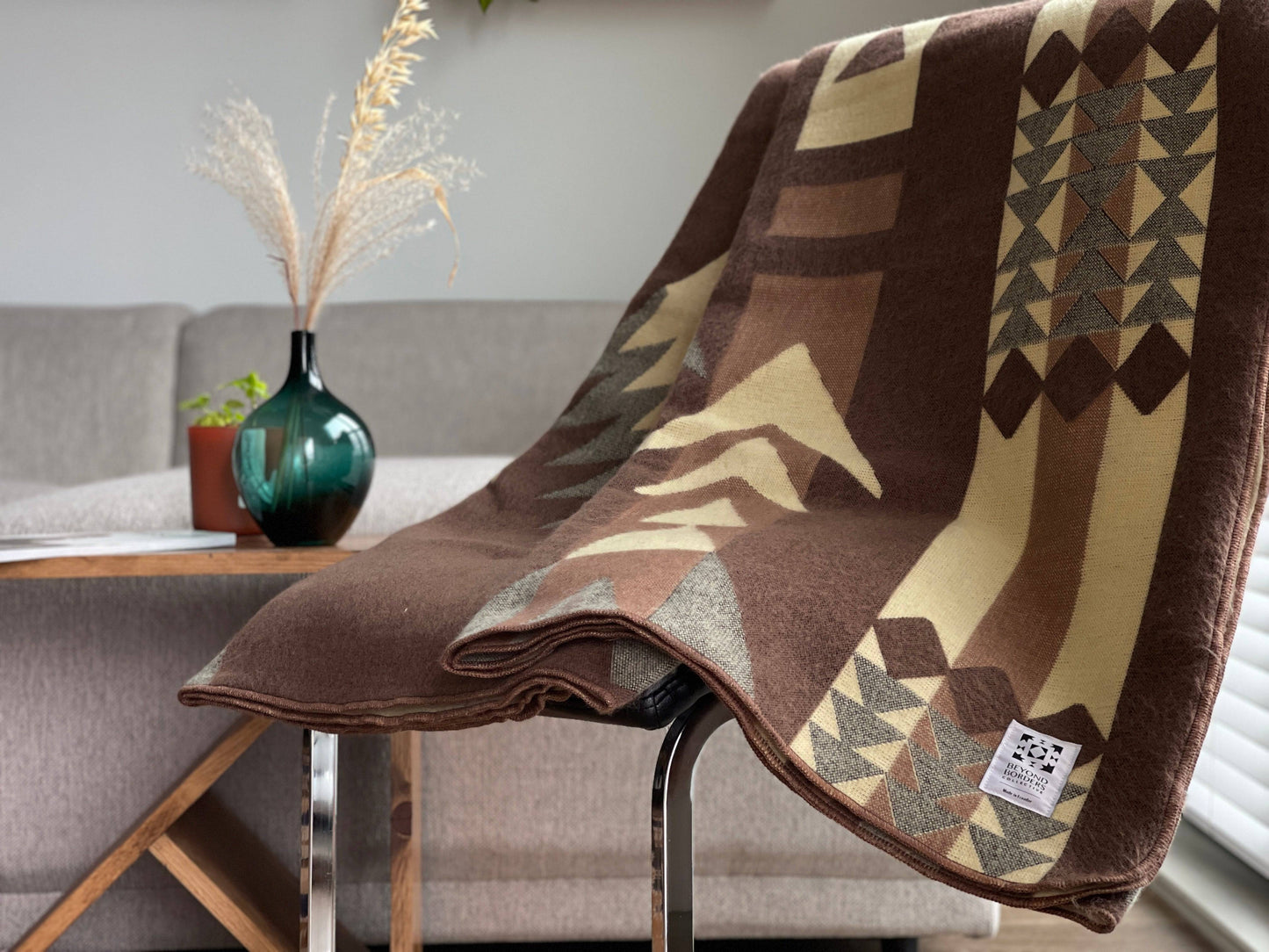 Loja Blanket - Light Mahogany