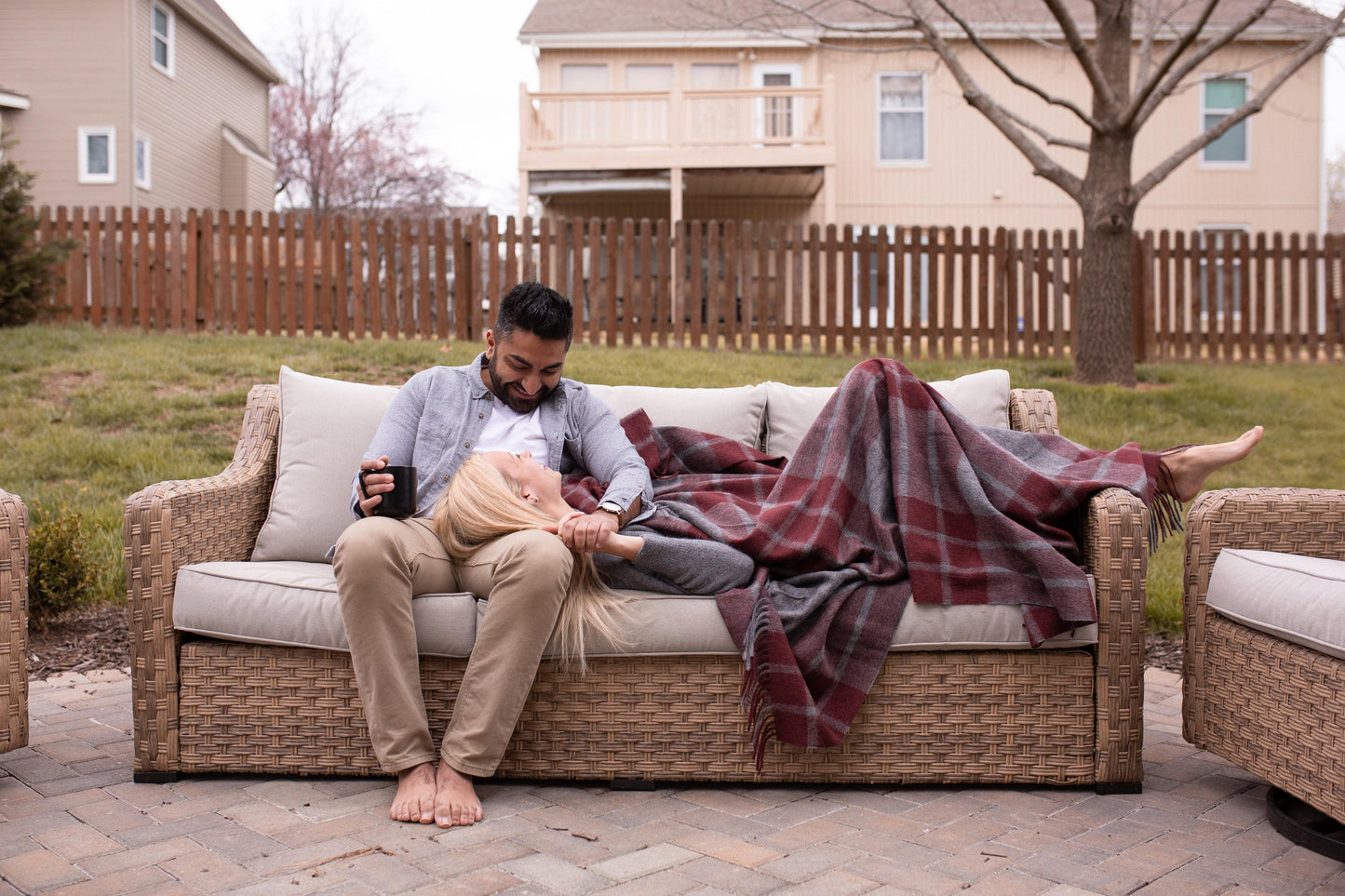 Estancia Alcapa Blend Throw - Grey / Wine